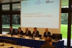 Niklas Höhne presenting